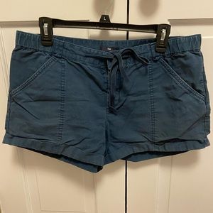 Gap navy shorts
